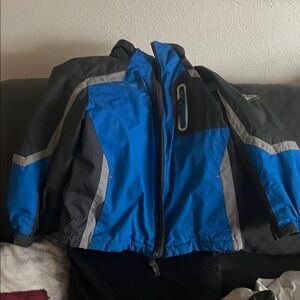 Free Country Blue and Gray Puffer Jacket for Outdoor Adventures